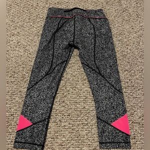 Lululemon Pace Rival Crop 22" size 6